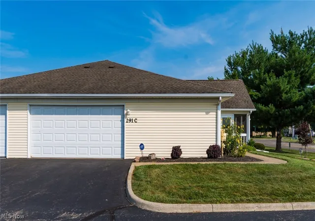 Photo 2 of Condo for sale at 291 C Goosepond Rd, Newark, OH 43055 | MLS# 5227575 | Listing updated on 2026-08-29