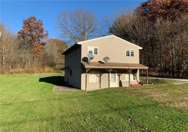 Homes for sale in East Liverpool, OH | 14540 Birch Rd, East Liverpool, OH 43920 | MLS# 5228748
