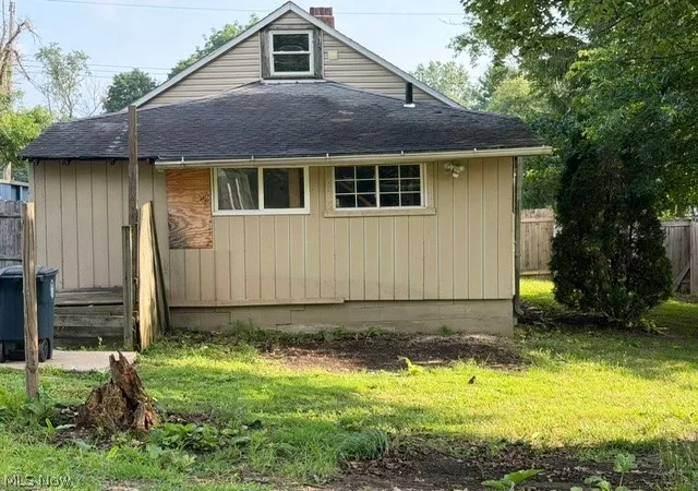 3rd image of 2250 Cooledge Ave, Akron, OH 44305 | MLS# 5228747