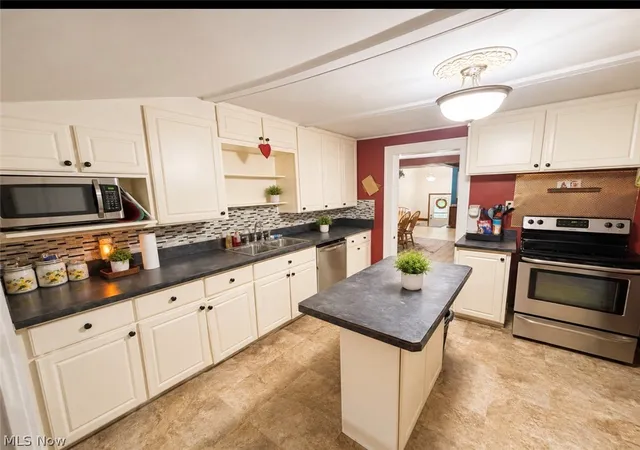 Homes for sale in Berea, OH | 375 S Rocky River Dr, Berea, OH 44017 | MLS# 5223921