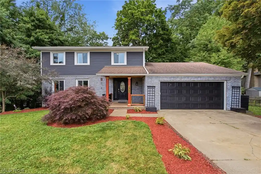Photo 1 of Single family home for sale at 7909 Lake O Springs Ave Nw, Canton, OH 44720 | MLS# 5227746 | Listing updated on 2026-10-30
