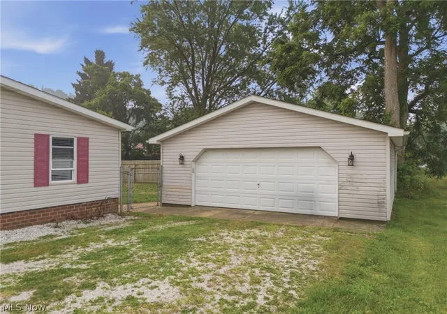 3rd image of 862 S Grant Blvd, Minerva, OH 44657 | MLS# 5225395