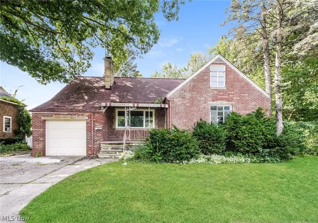 Homes for sale in Lorain, OH | 1709 W 22nd St, Lorain, OH 44052 | MLS# 5228778