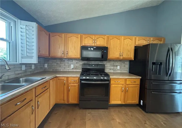 Photo 2 of Sale Pending at 5788 W Breezeway Dr, North Ridgeville, OH 44039 | MLS# 5228768 | Listing updated on 2026-07-22