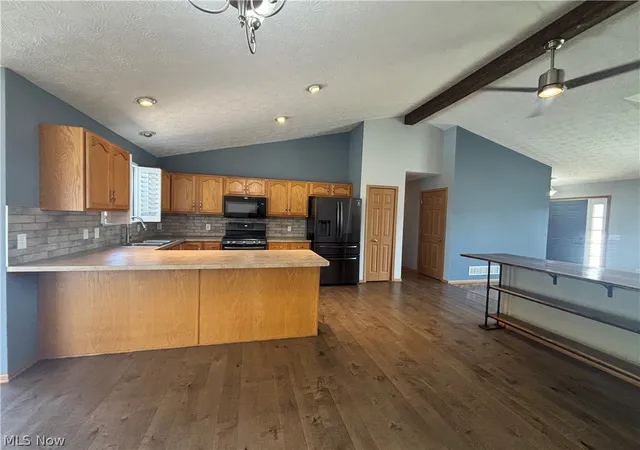Photo 4 of Sale Pending at 5788 W Breezeway Dr, North Ridgeville, OH 44039 | MLS# 5228768 | Listing updated on 2026-07-22