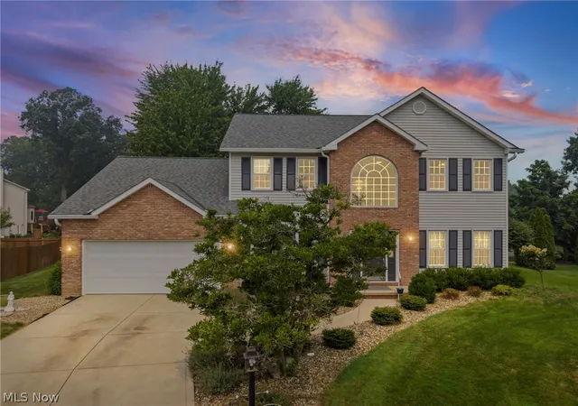 2nd image of 17118 Woodlawn Ct, Strongsville, OH 44149 | MLS# 5228740