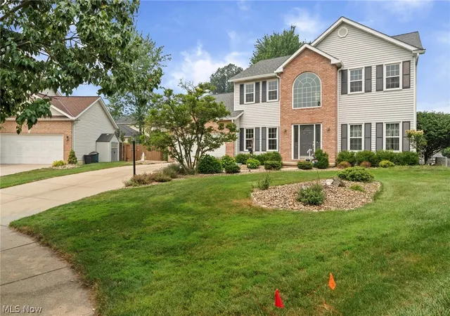 3rd image of 17118 Woodlawn Ct, Strongsville, OH 44149 | MLS# 5228740