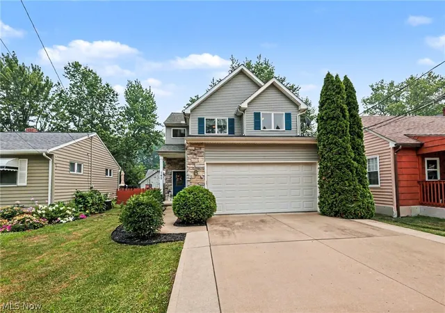 Homes for sale in Avon Lake, OH | 145 Vineyard Rd, Avon Lake, OH 44012 | MLS# 5228790