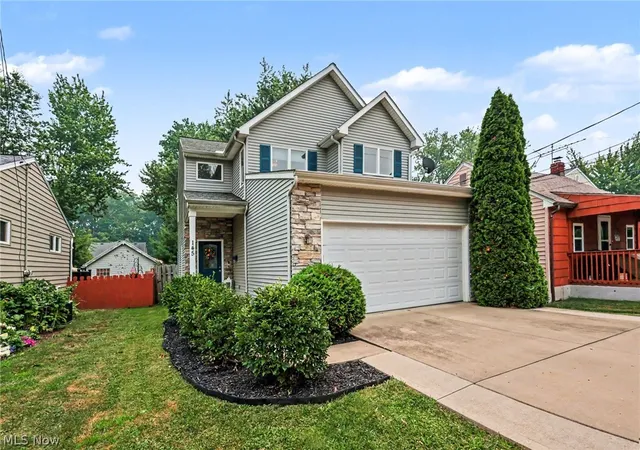 Homes for sale in Avon Lake, OH | 145 Vineyard Rd, Avon Lake, OH 44012 | MLS# 5228790