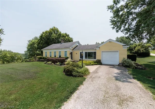 2nd image of 460 Granger Rd, Medina, OH 44256 | MLS# 5228143