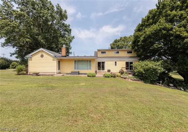 3rd image of 460 Granger Rd, Medina, OH 44256 | MLS# 5228143
