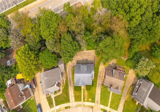 Photo 3 of Sale Pending at 1496 Columbus Cir, Steubenville, OH 43952 | MLS# 5222817 | Listing updated on 2026-07-25