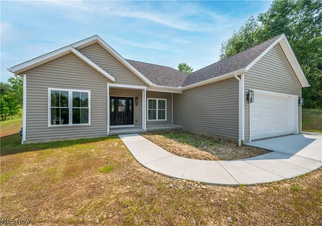 Homes for sale in East Palestine, OH | 135 Hillside Dr, East Palestine, OH 44413 | MLS# 5228391