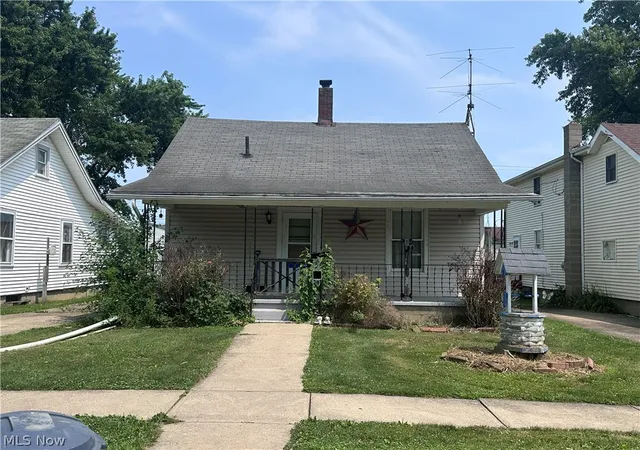 1st image of 456 W New York Ave, Sebring, OH 44672 | MLS# 5228445