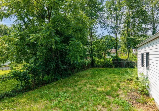 3rd image of 36 W Hiram St, Barberton, OH 44203 | MLS# 5228156