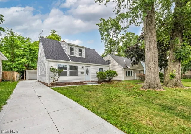 Photo 3 of Single family home for sale at 23928 Knickerbocker Rd, Bay Village, OH 44140 | MLS# 5228562 | Listing updated on 2026-08-24