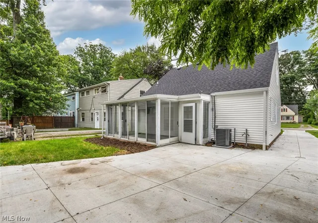 Photo 4 of Single family home for sale at 23928 Knickerbocker Rd, Bay Village, OH 44140 | MLS# 5228562 | Listing updated on 2026-08-24