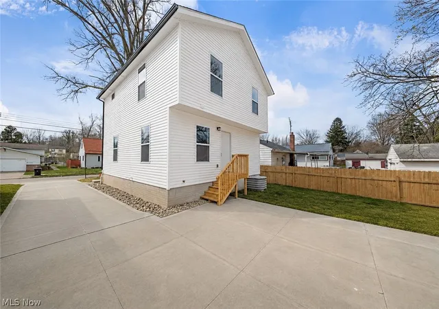 2nd image of 1331 Leonora Ave, Akron, OH 44305 | MLS# 5228816