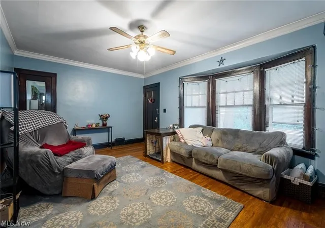Photo 3 of House for sale at 12905 Arliss Dr, Lakewood, OH 44107 | MLS# 5228361 | Listing updated on 2026-10-06