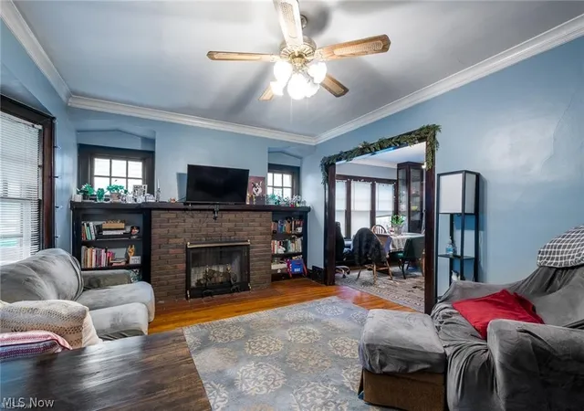 Photo 4 of House for sale at 12905 Arliss Dr, Lakewood, OH 44107 | MLS# 5228361 | Listing updated on 2026-10-06