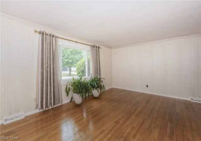 Photo 3 of Sale Pending at 4945 Hartley Dr, Cleveland, OH 44124 | MLS# 5228650 | Listing updated on 2026-08-28