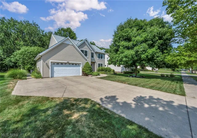 2nd image of 24291 Rushmore Dr, Richmond Heights, OH 44143 | MLS# 5228574
