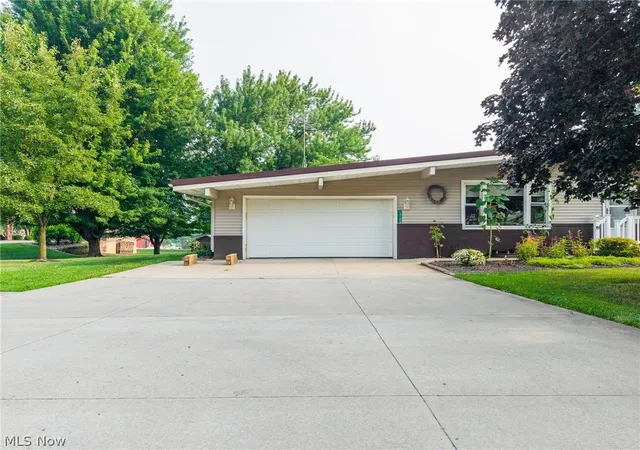 Homes for sale in Dalton, OH | 14104 Nussbaum Rd, Dalton, OH 44618 | MLS# 5228834