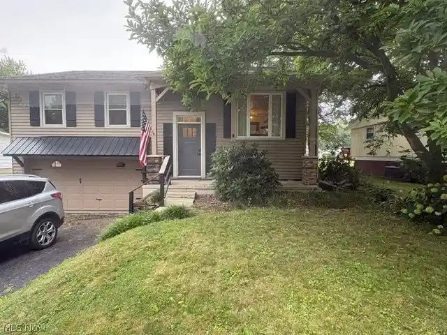 Photo 1 of Single family home for sale at 7994 Anderson Ave Ne, Warren, OH 44484 | MLS# 5228764 | Listing updated on 2026-10-28