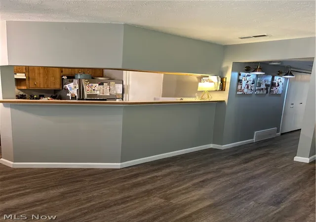Homes for sale in Broadview Heights, OH | 1200 Tollis Pkwy, Broadview Heights, OH 44147