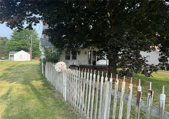 Photo 3 of Single family home for sale at 3843 Dueber Ave Sw, Canton, OH 44706 | MLS# 5228919 | Listing updated on 2026-07-19