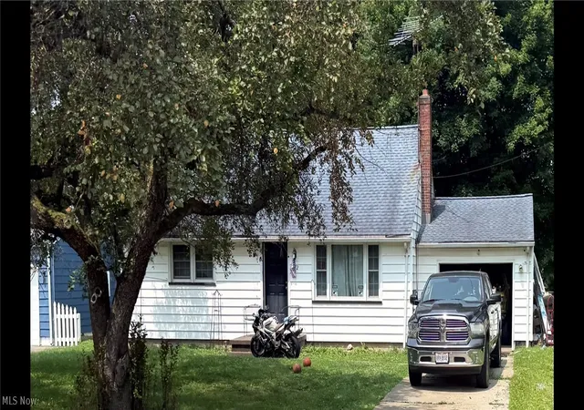 1st image of 3972 Hopkins Rd, Youngstown, OH 44511 | MLS# 5228927