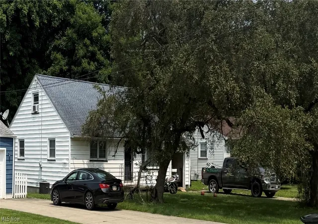 3rd image of 3972 Hopkins Rd, Youngstown, OH 44511 | MLS# 5228927