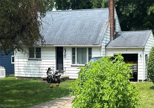 4th image of 3972 Hopkins Rd, Youngstown, OH 44511 | MLS# 5228927