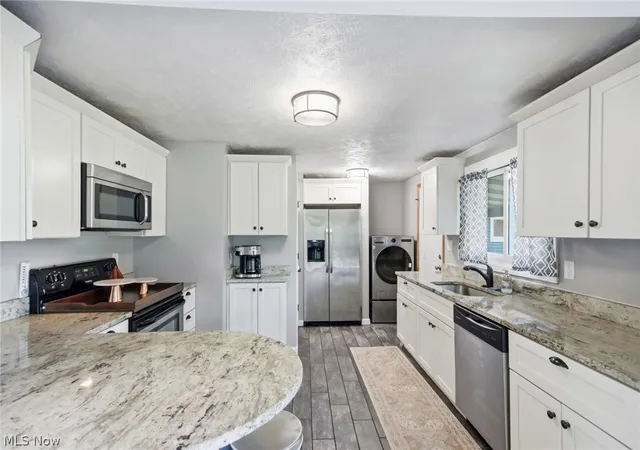 2nd image of 8870 N Spring Valley Park Dr, Chagrin Falls, OH 44023 | MLS# 5228929
