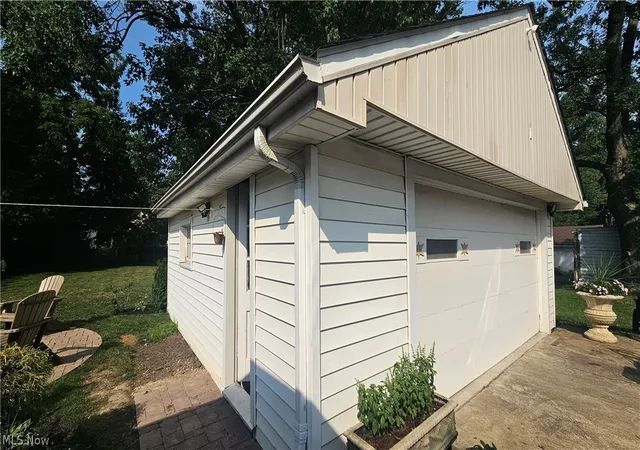 30th image of 1828 E 291 St, Wickliffe, OH 44092 | MLS# 5228596