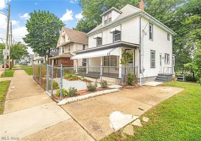3rd image of 247 Rhodes Ave, Akron, OH 44302 | MLS# 5228891