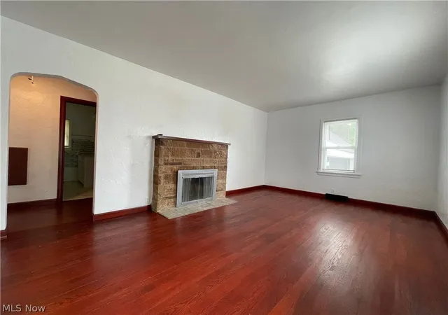 Photo 3 of Single family home for sale at 810 Highland Blvd, Coshocton, OH 43812 | MLS# 5228876 | Listing updated on 2026-08-29