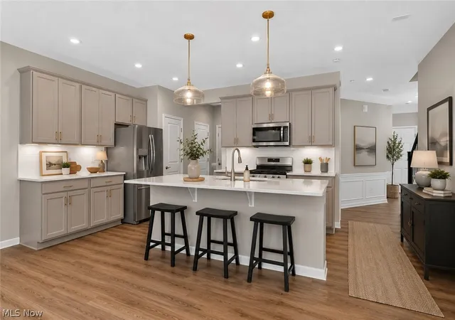 Photo 2 of Townhouse for sale at 798 N Greenway Dr, Westlake, OH 44145 | MLS# 5228964 | Listing updated on 2026-08-29