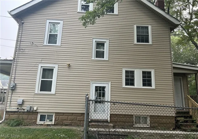 2nd image of 1012 Kling St, Akron, OH 44301 | MLS# 5228981