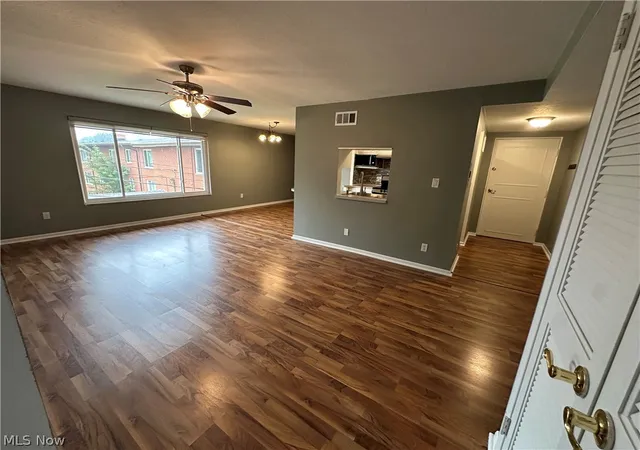 5th image of 21881 River Oaks Dr, Rocky River, OH 44116 | MLS# 5228859
