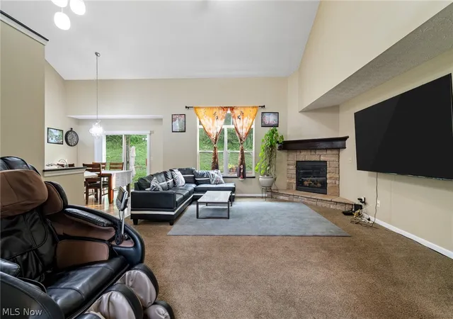 Photo 2 of Single family home for sale at 2693 Superior Dr, Green, OH 44685 | MLS# 5228975 | Listing updated on 2026-08-26