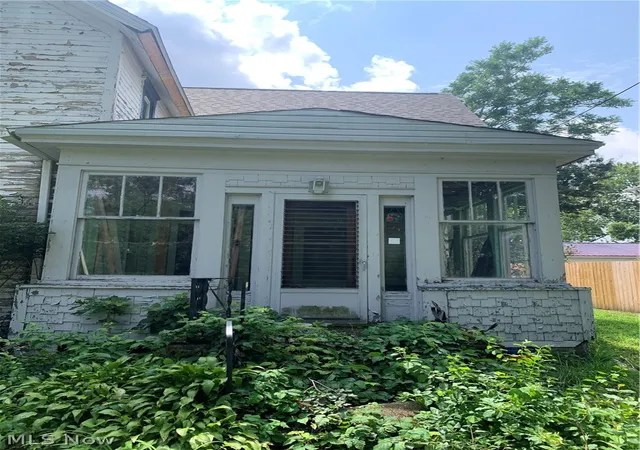 Photo 3 of Single family home for sale at 334 State St, Leetonia, OH 44431 | MLS# 5228212 | Listing updated on 2026-08-28