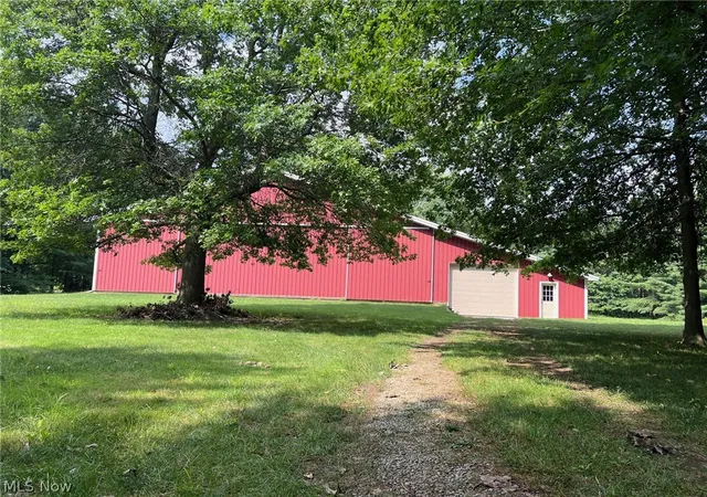 3rd image of 36143 Jason Dr, Grafton, OH 44044 | MLS# 5229026