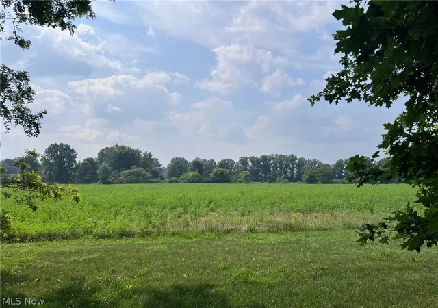5th image of 36143 Jason Dr, Grafton, OH 44044 | MLS# 5229026