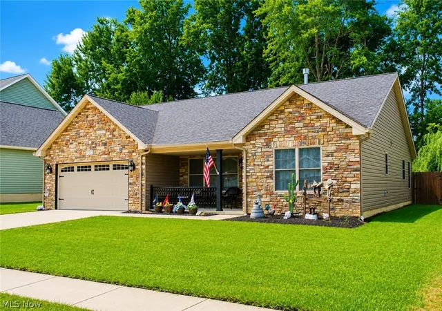 3rd image of 40011 Hope Ct, Elyria, OH 44035 | MLS# 5229004