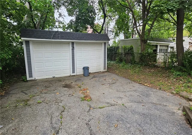 23rd image of 3576 Avalon Rd, Cleveland, OH 44120 | MLS# 5223112