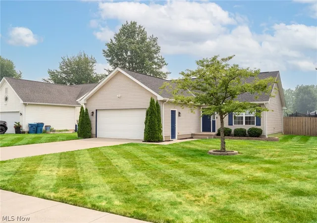 Homes for sale in Lorain, OH | 2293 Stonepath St, Lorain, OH 44052 | MLS# 5228932