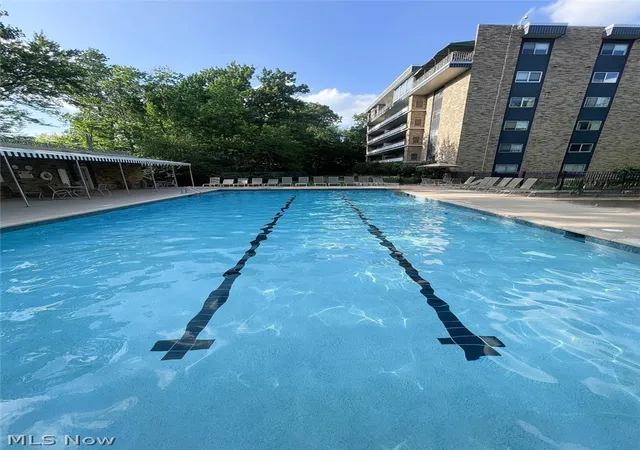 14th image of 2112 Acacia Park Dr #323, Lyndhurst, OH 44124 | MLS# 5228974