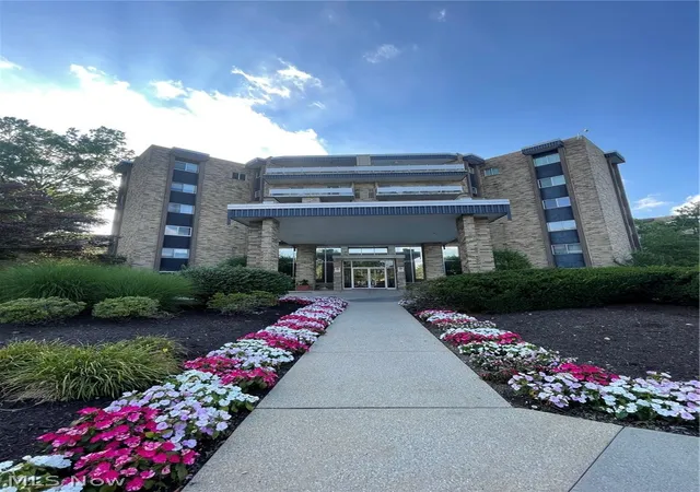 1st image of 2112 Acacia Park Dr #323, Lyndhurst, OH 44124 | MLS# 5228974