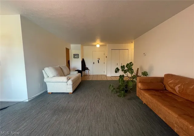 3rd image of 2112 Acacia Park Dr #323, Lyndhurst, OH 44124 | MLS# 5228974